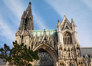 Vue de cathédrale de Reims - Agence SEO Reims